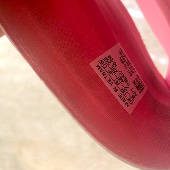 Adidas slides - Picture 2 of 2